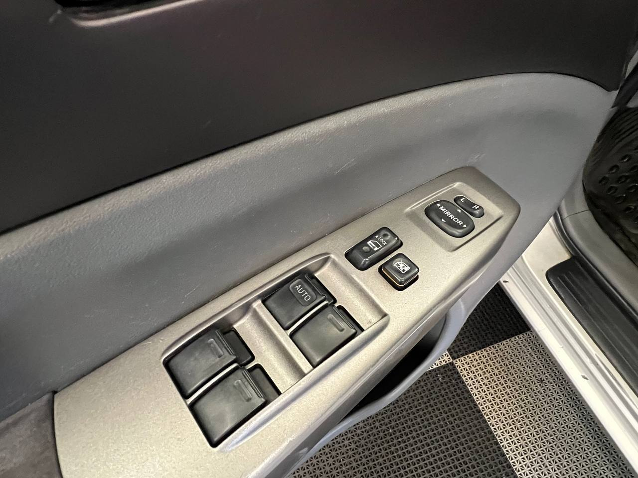 Toyota Prius 5dr HB (Natl) 2005