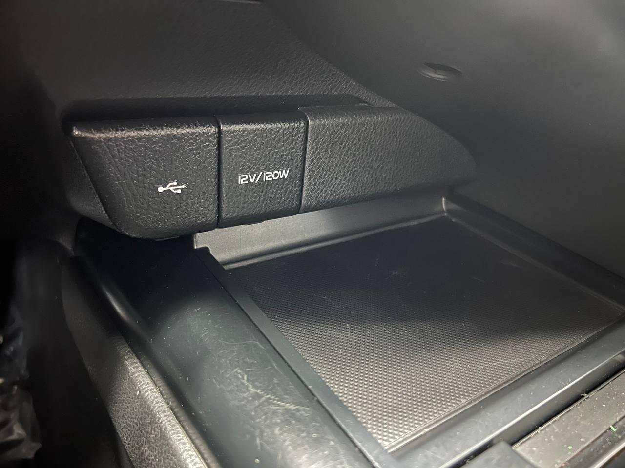 Toyota Camry SE 2020