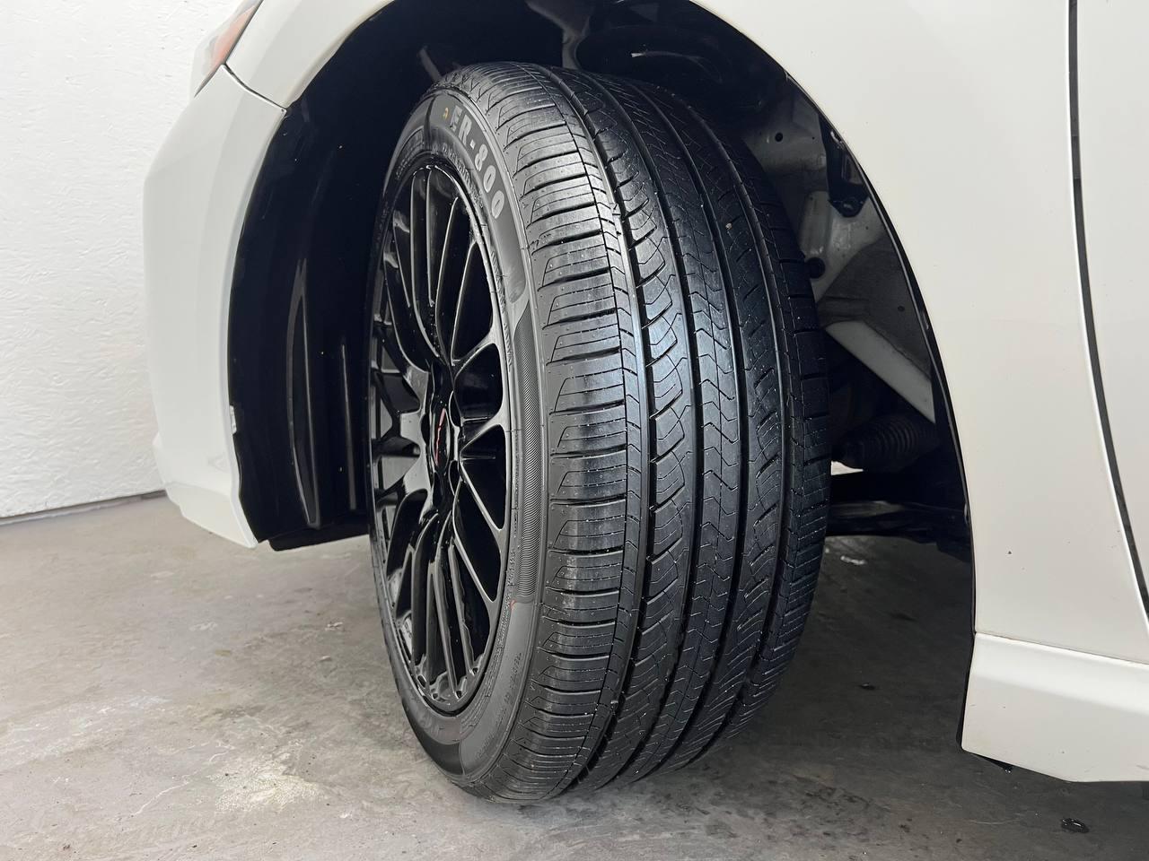 Toyota Camry SE 2020