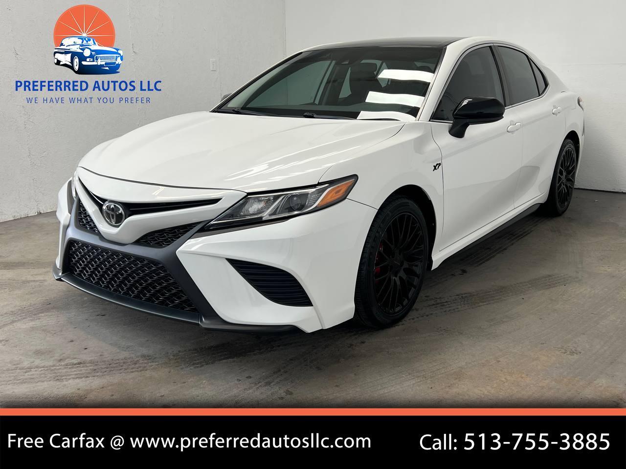 Toyota Camry SE 2020