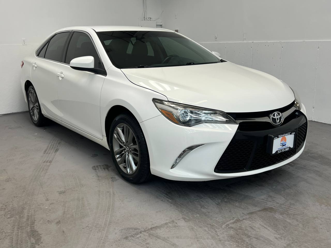 Toyota Camry XLE Auto (Natl) 2017