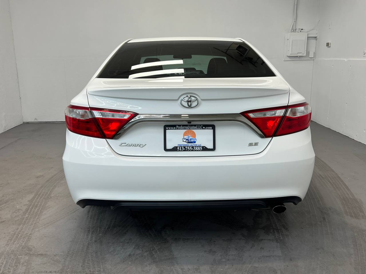 Toyota Camry XLE Auto (Natl) 2017