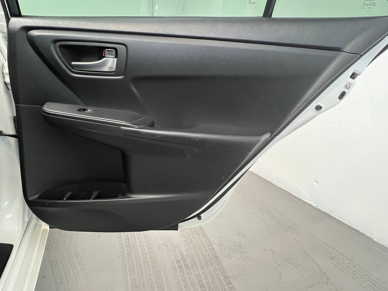 Toyota Camry XLE Auto (Natl) 2017