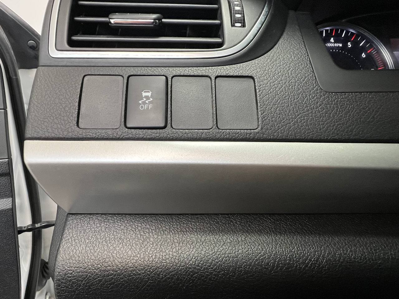 Toyota Camry XLE Auto (Natl) 2017