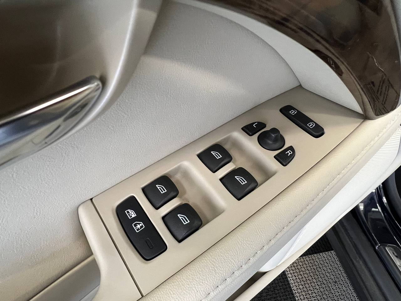 Volvo XC70 FWD 4dr Wgn T5 Drive-E Premier 2016