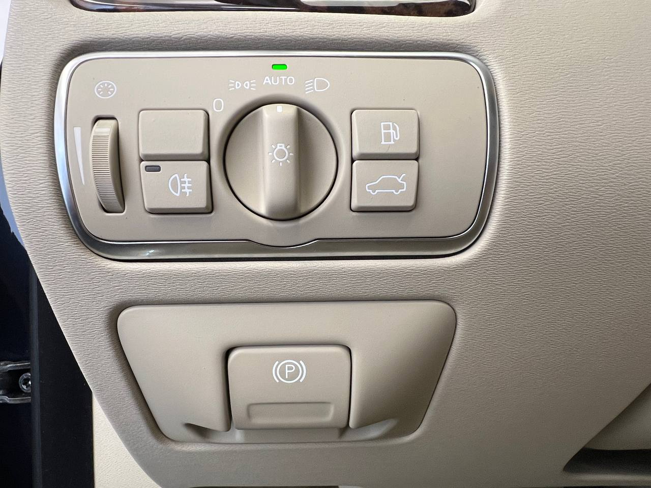 Volvo XC70 FWD 4dr Wgn T5 Drive-E Premier 2016