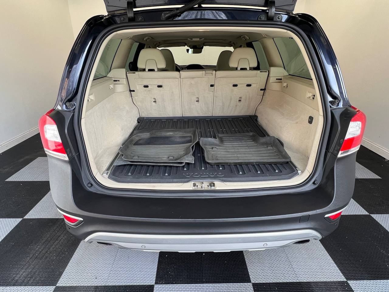 Volvo XC70 FWD 4dr Wgn T5 Drive-E Premier 2016