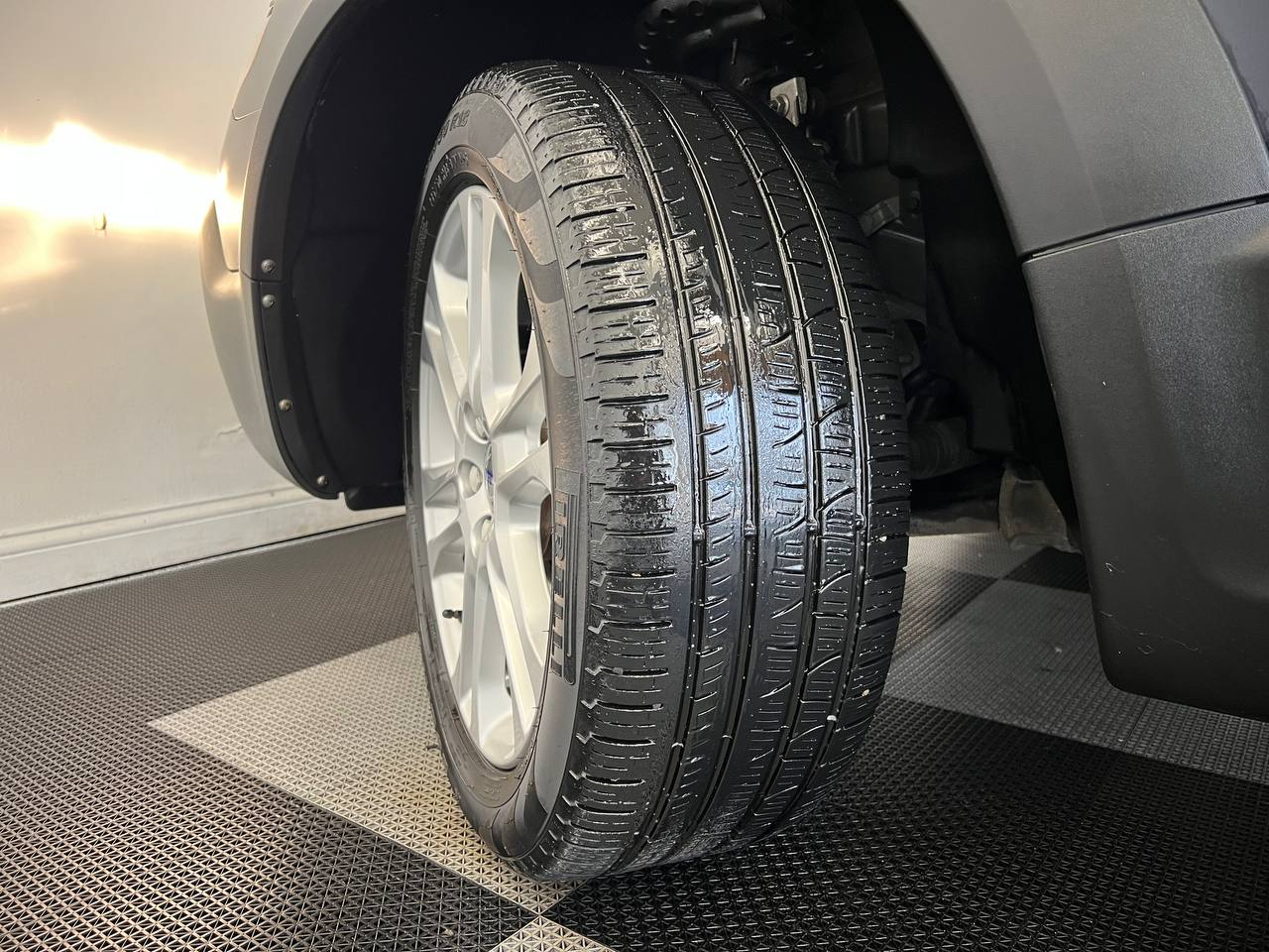 Volvo XC70 FWD 4dr Wgn T5 Drive-E Premier 2016