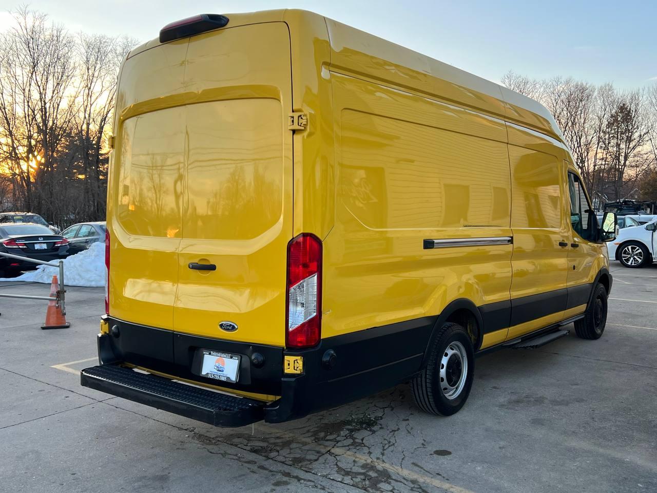 Ford Transit Van T-250 148" EL Hi Rf 9000 GVWR Sliding RH Dr 2019