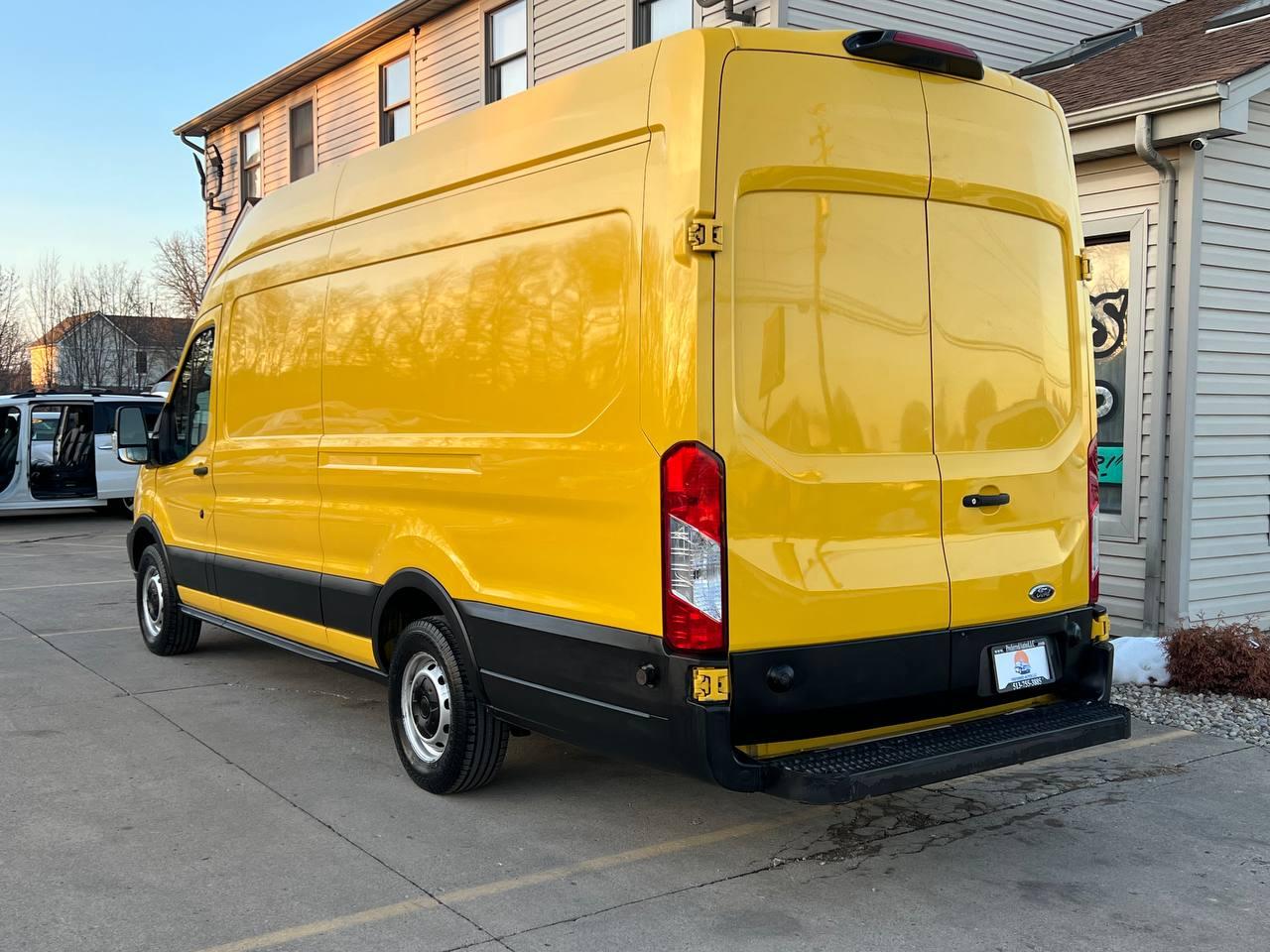 Ford Transit Van T-250 148" EL Hi Rf 9000 GVWR Sliding RH Dr 2019