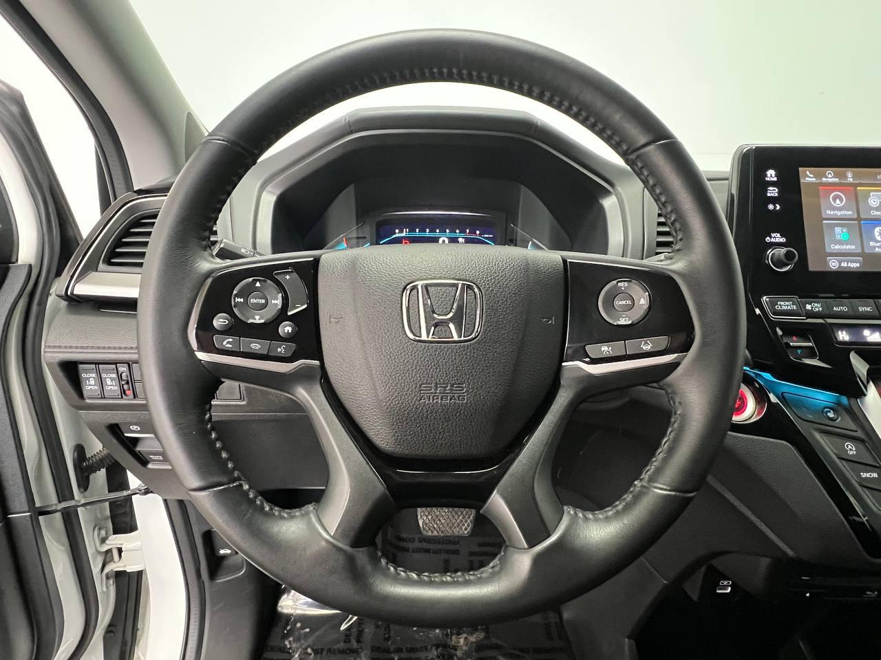 Honda Odyssey Touring  w/ DVD and Navigation 2022