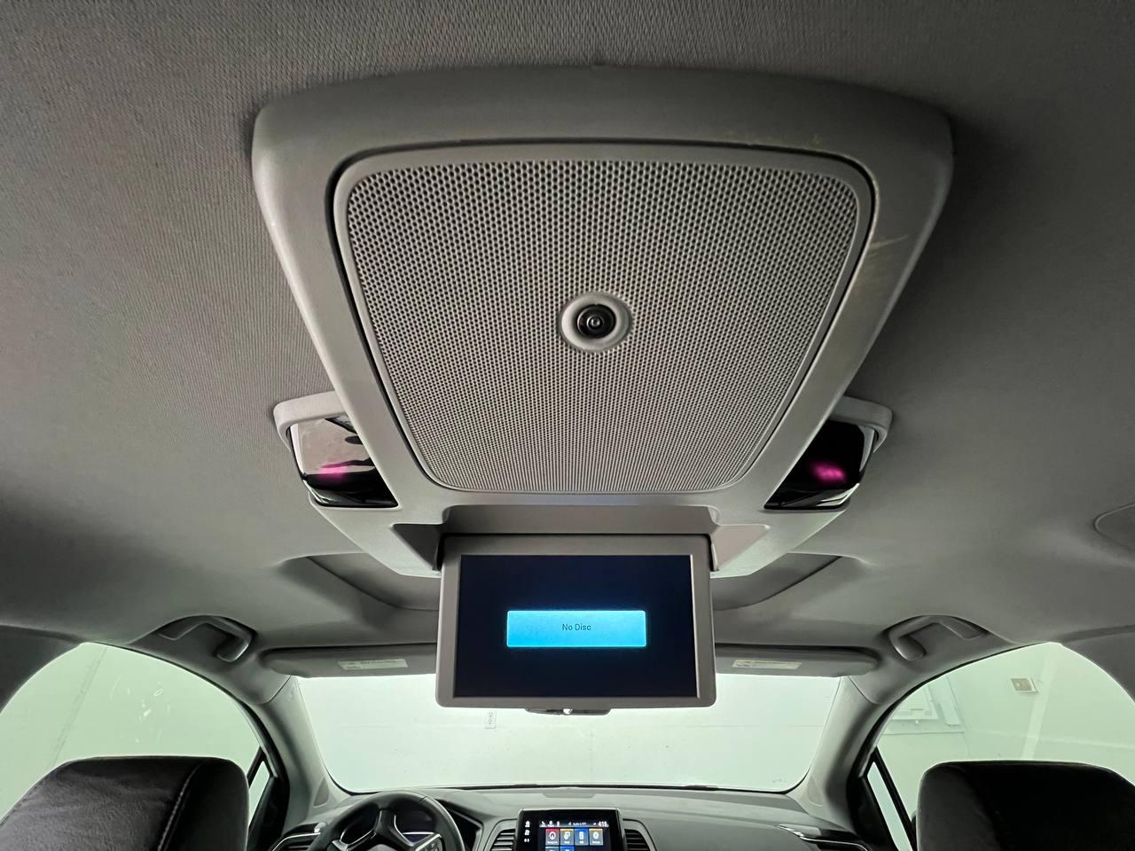 Honda Odyssey Touring  w/ DVD and Navigation 2022