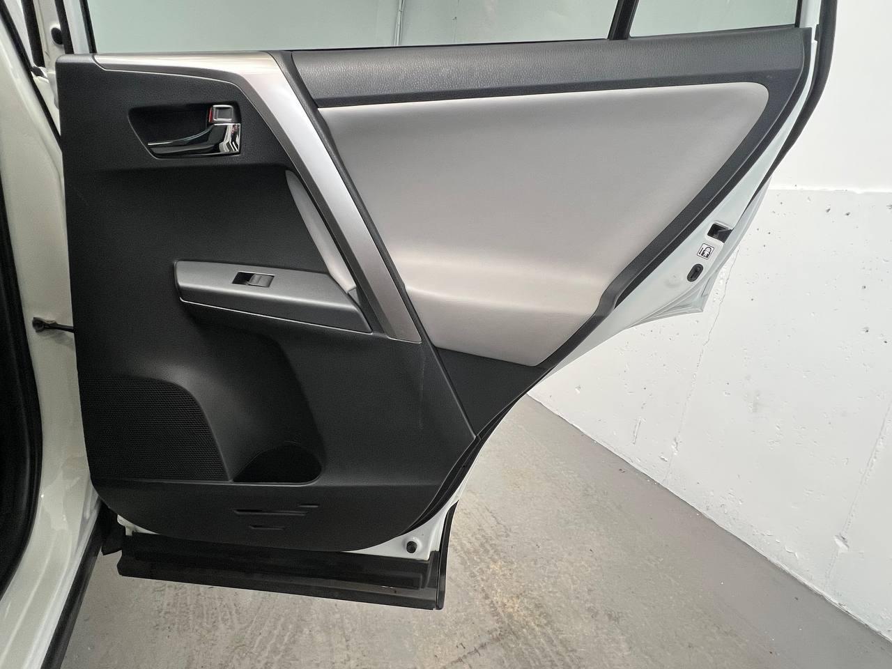 Toyota RAV4 XLE AWD 2018