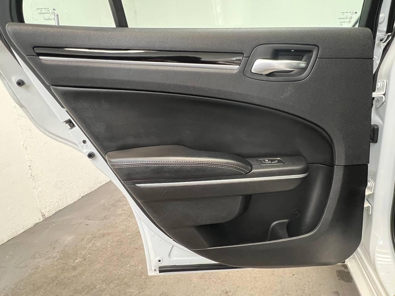 Chrysler 300 300S RWD 2021