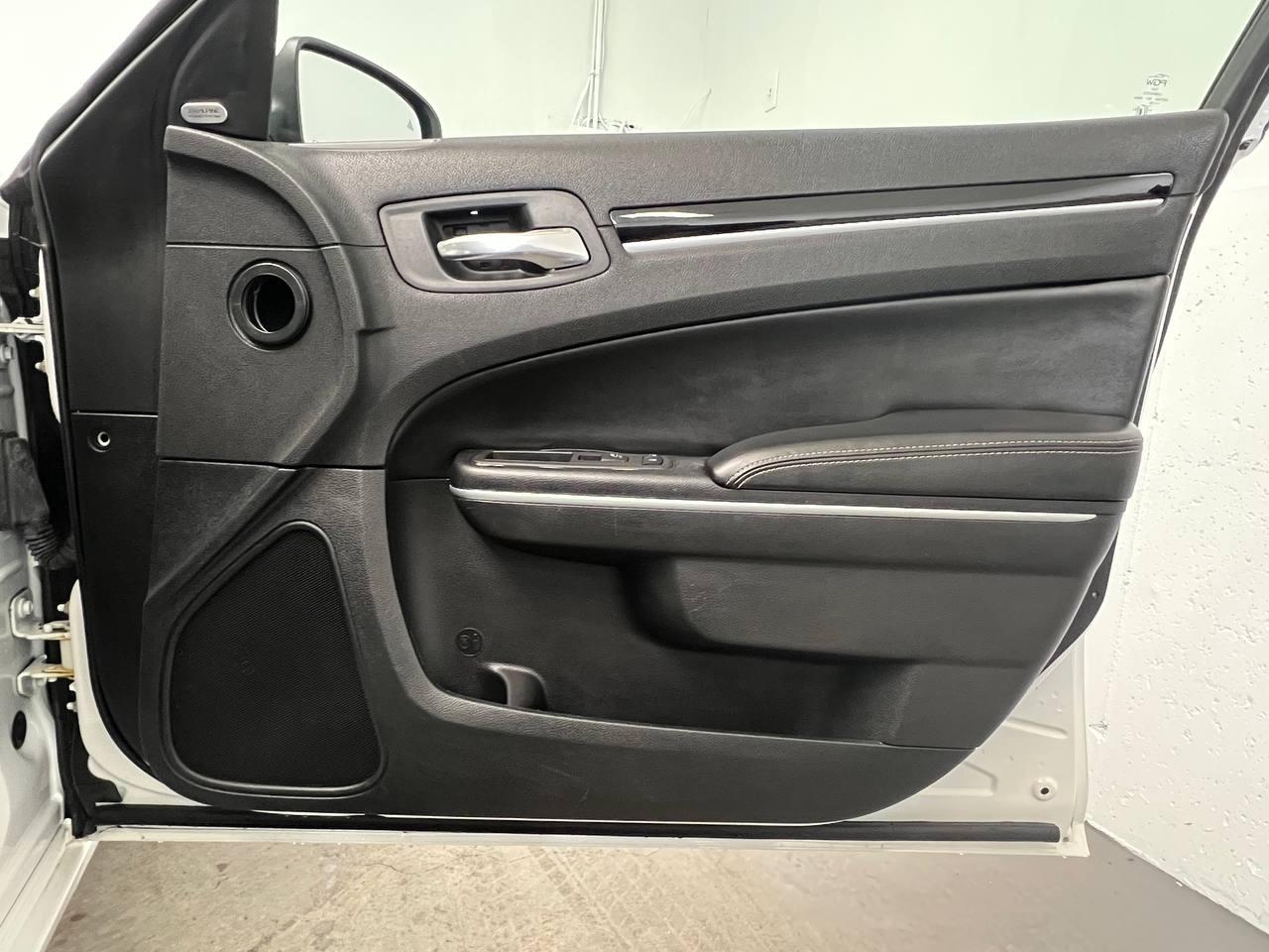 Chrysler 300 300S RWD 2021