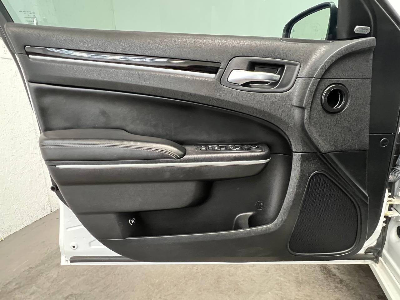 Chrysler 300 300S RWD 2021
