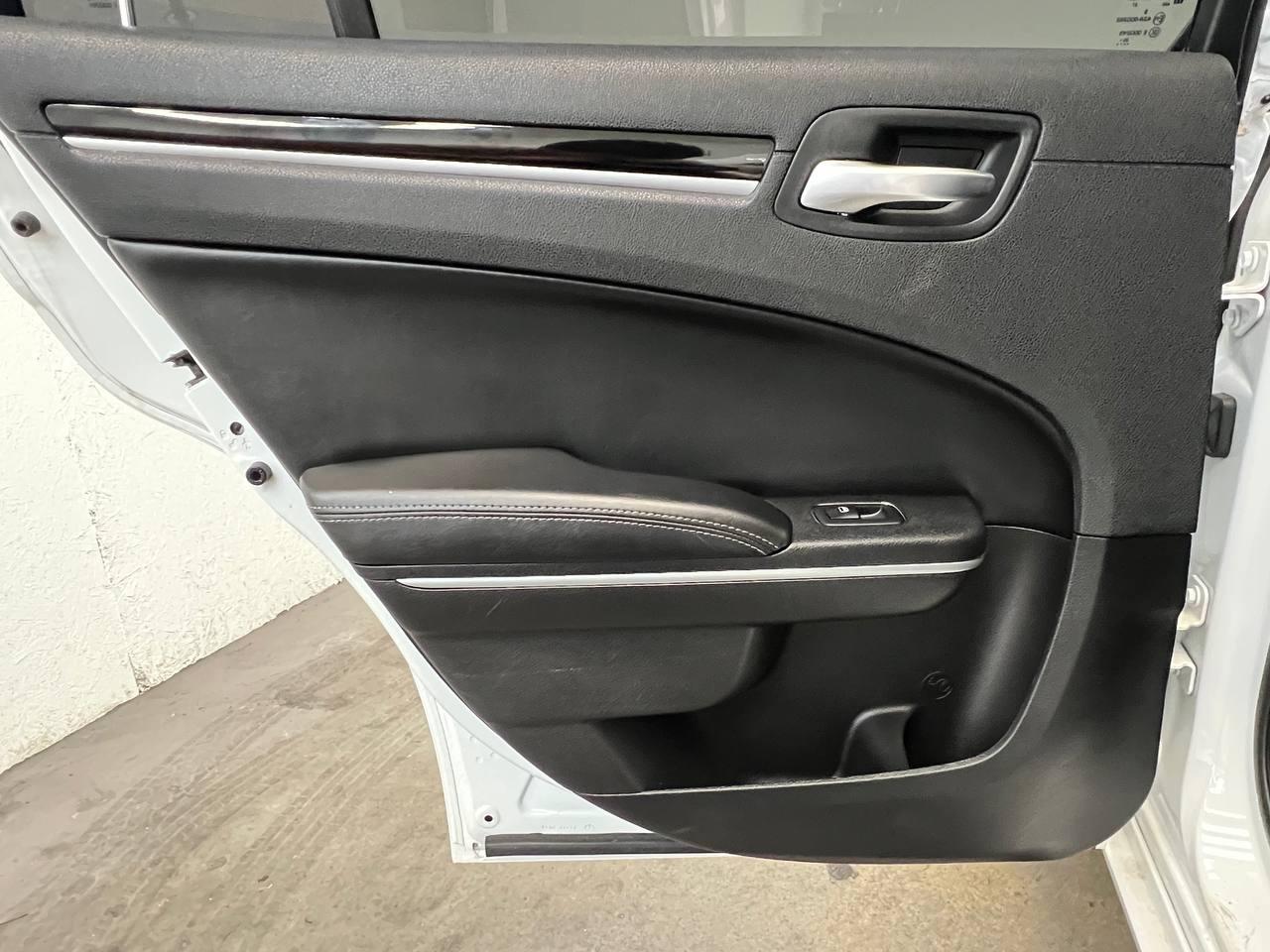 Chrysler 300 300S RWD 2021