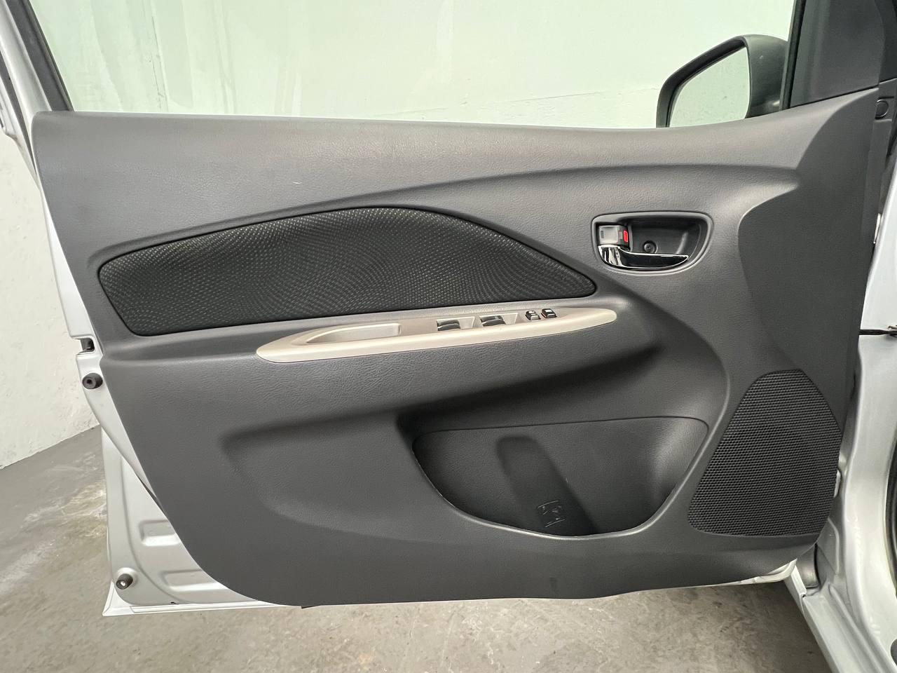 Toyota Yaris Sedan 2010