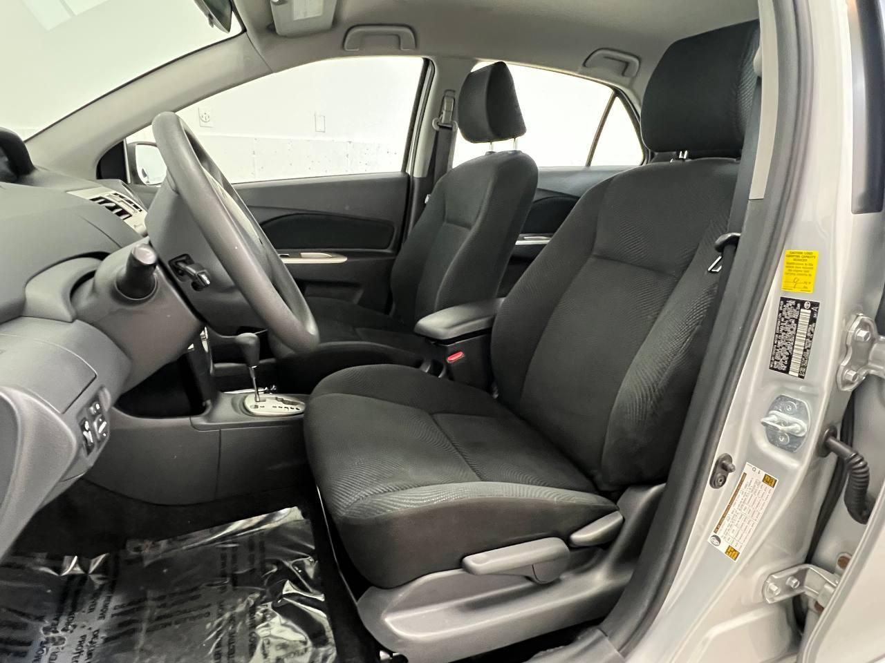 Toyota Yaris Sedan 2010