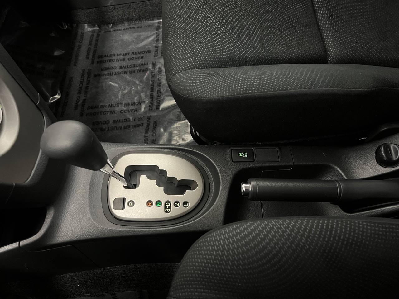 Toyota Yaris Sedan 2010