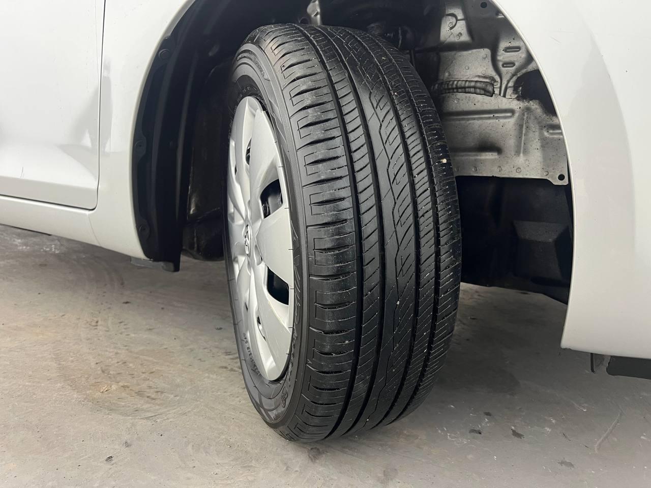 Toyota Yaris Sedan 2010