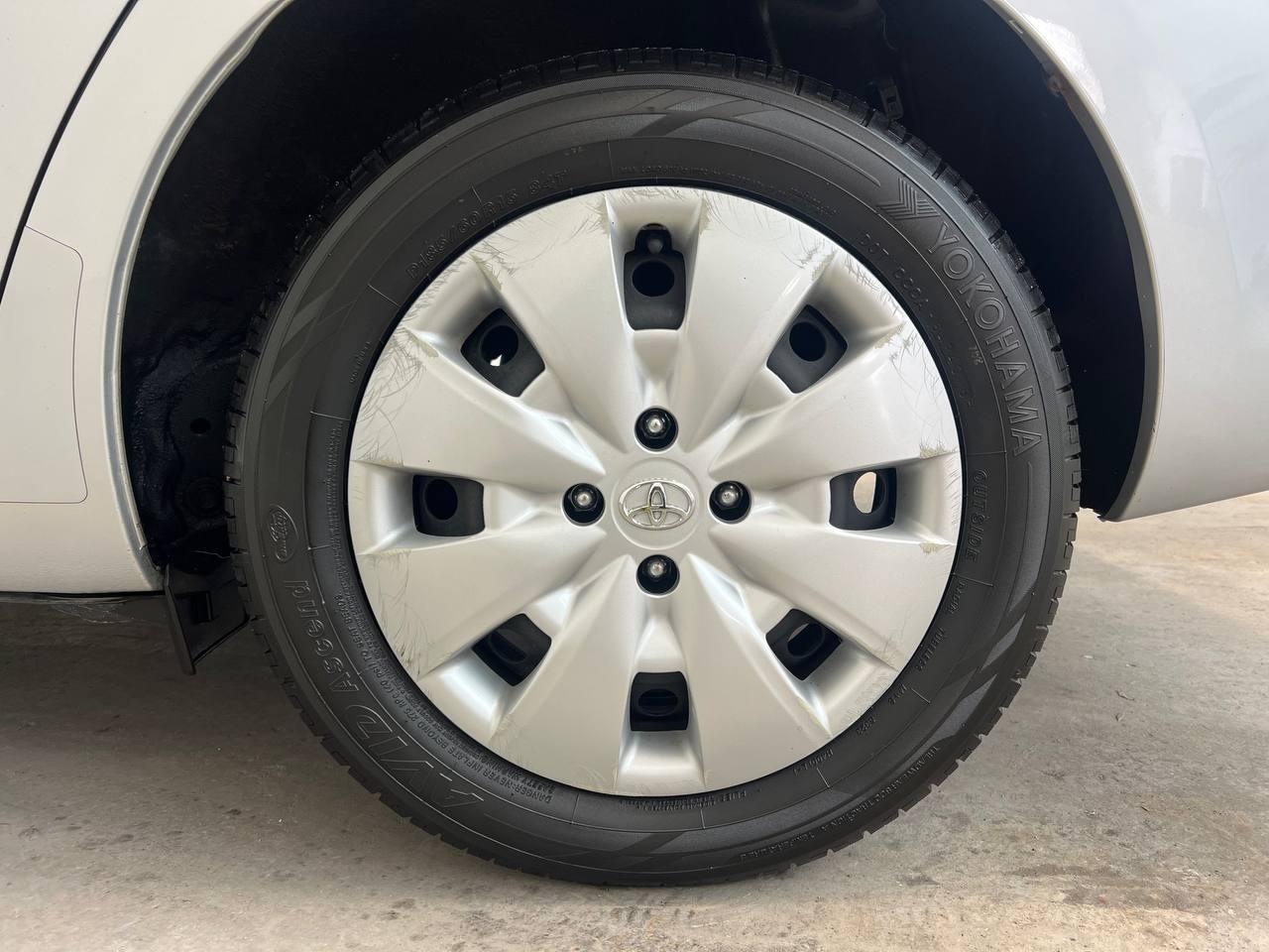 Toyota Yaris Sedan 2010