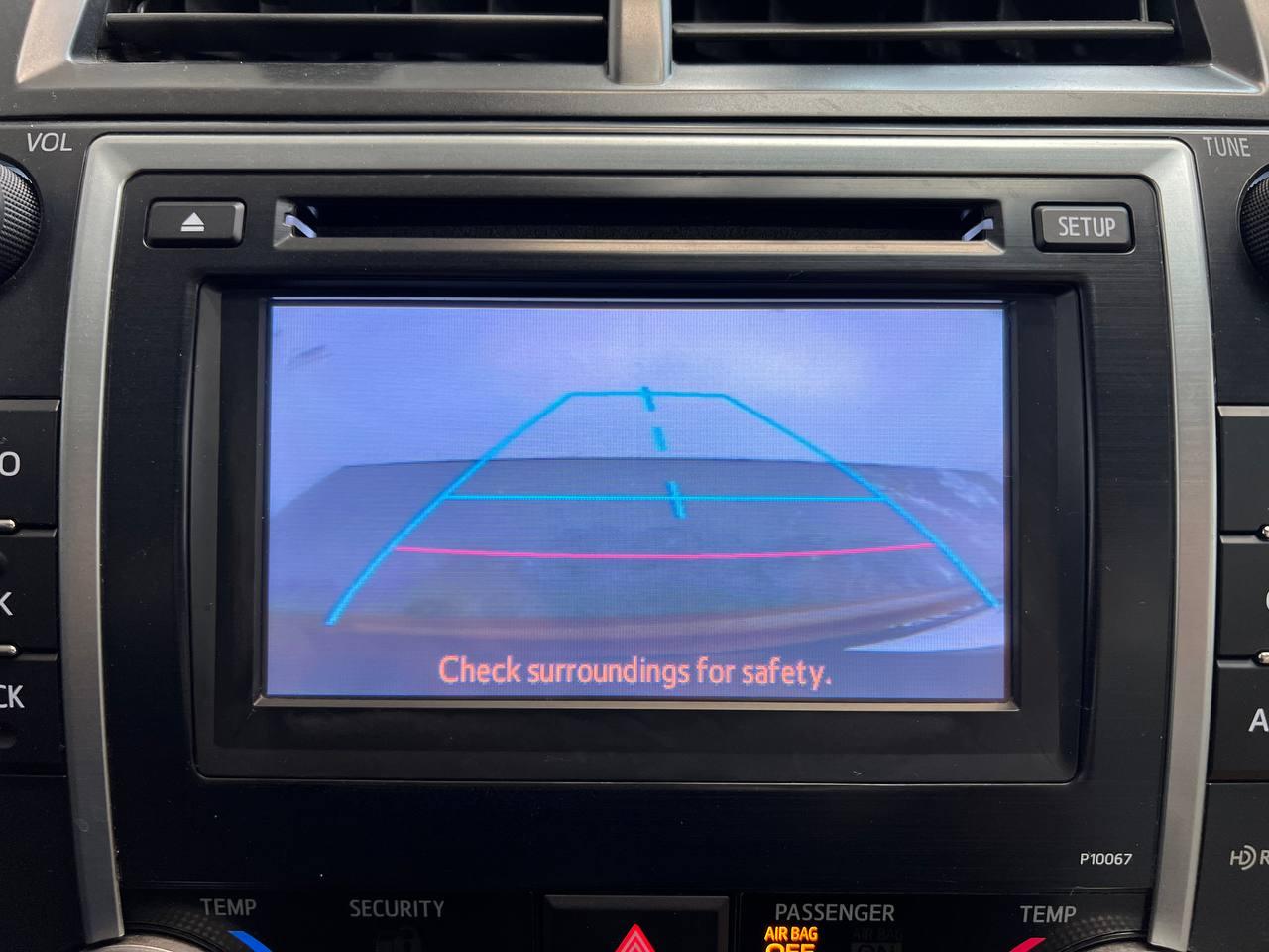 Toyota Camry Hybrid XLE 2012