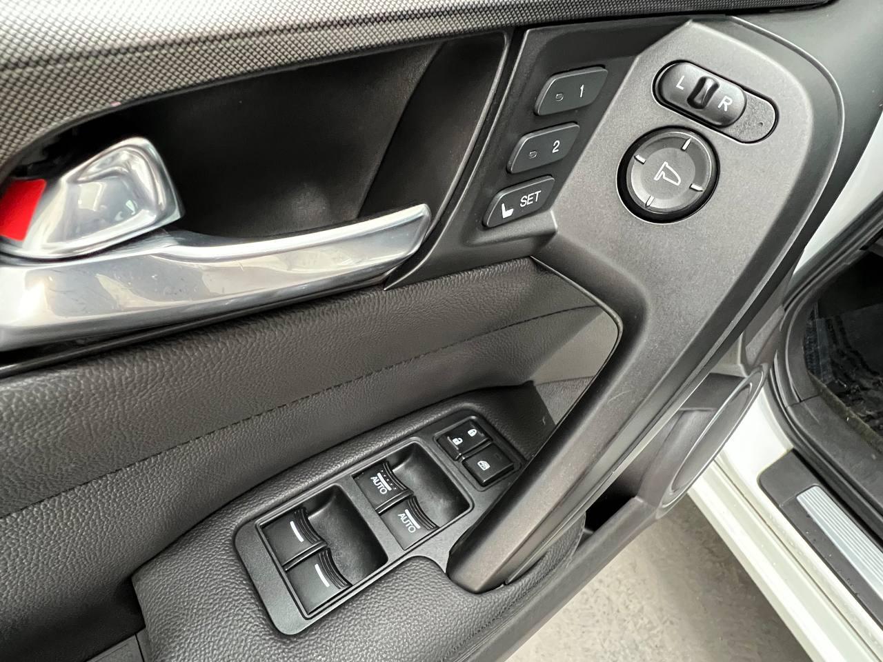 Acura TL 4dr Sdn Auto 2WD 2014