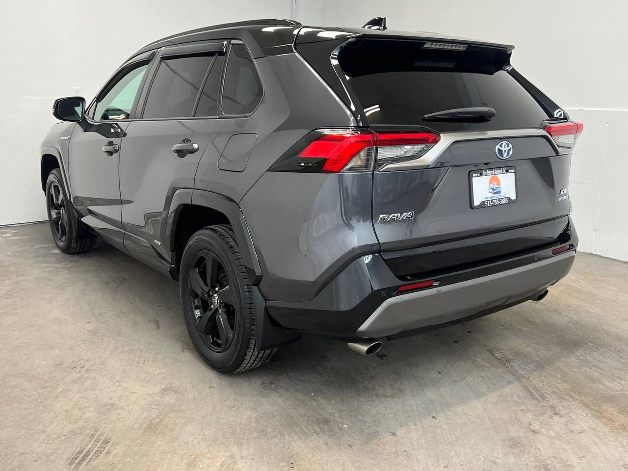 Toyota RAV4 Hybrid XSE AWD 2021