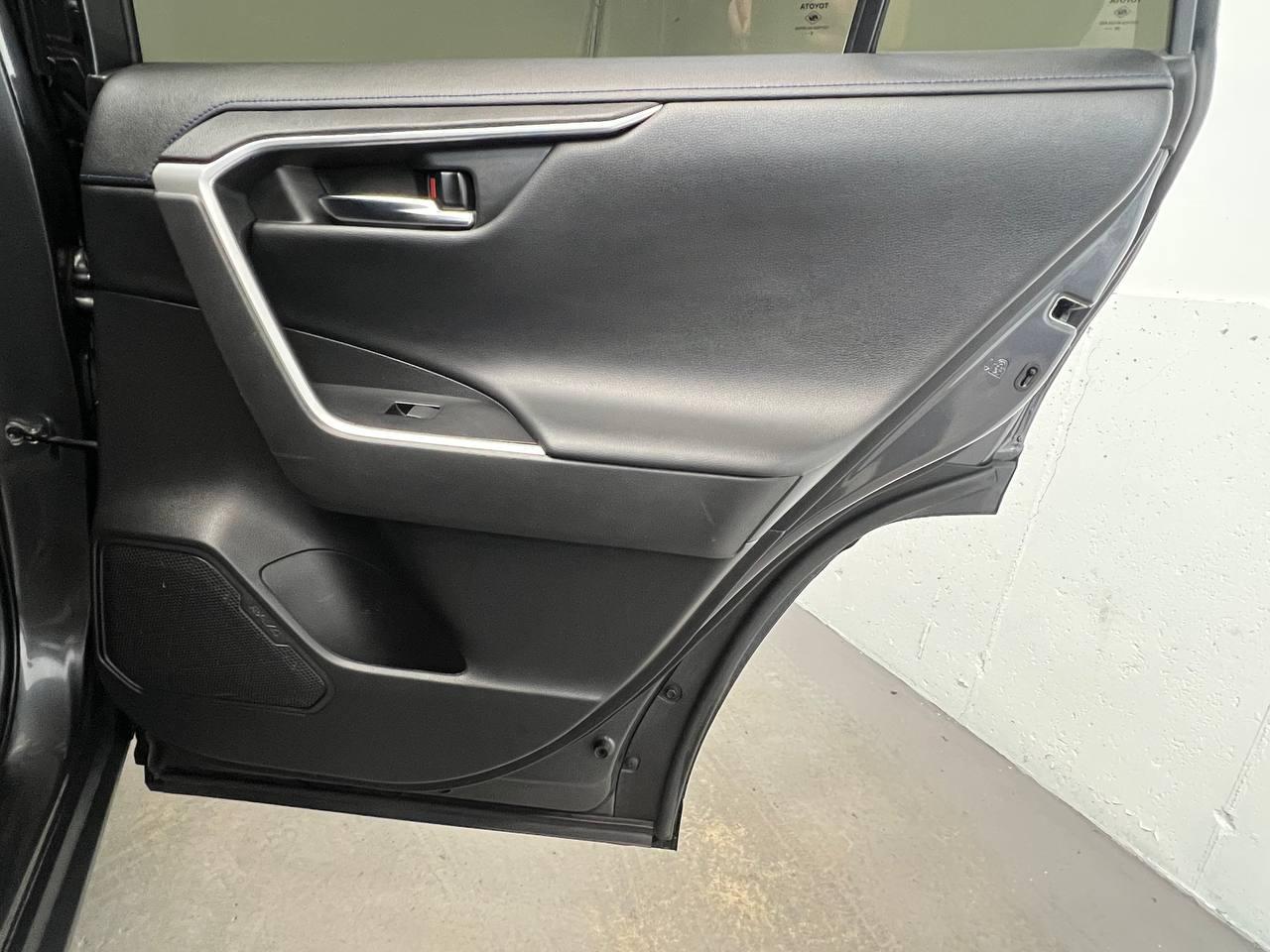 Toyota RAV4 Hybrid XSE AWD 2021