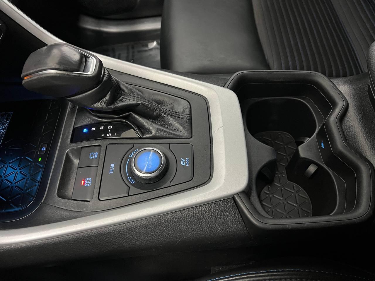 Toyota RAV4 Hybrid XSE AWD 2021