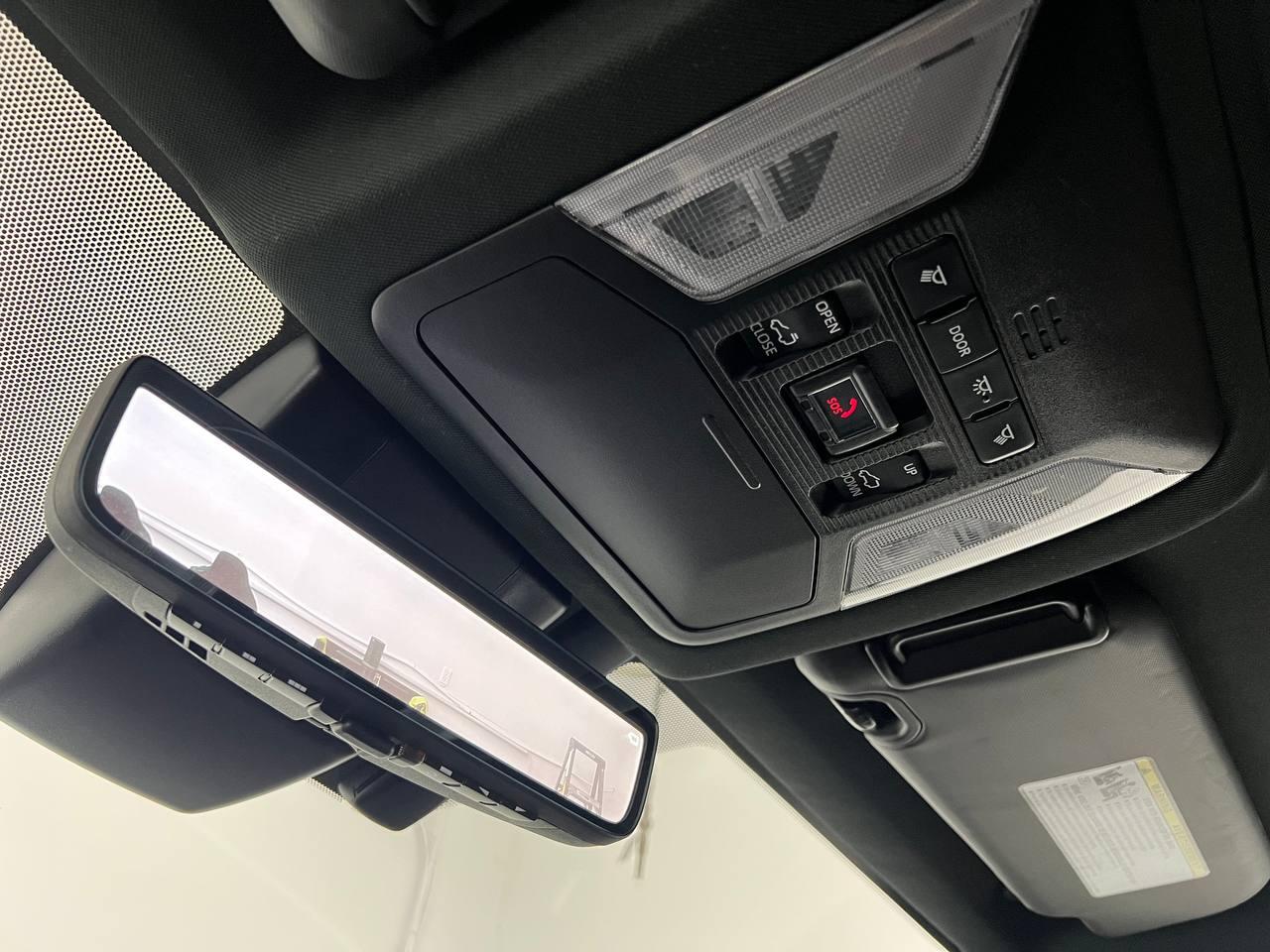 Toyota RAV4 Hybrid XSE AWD 2021