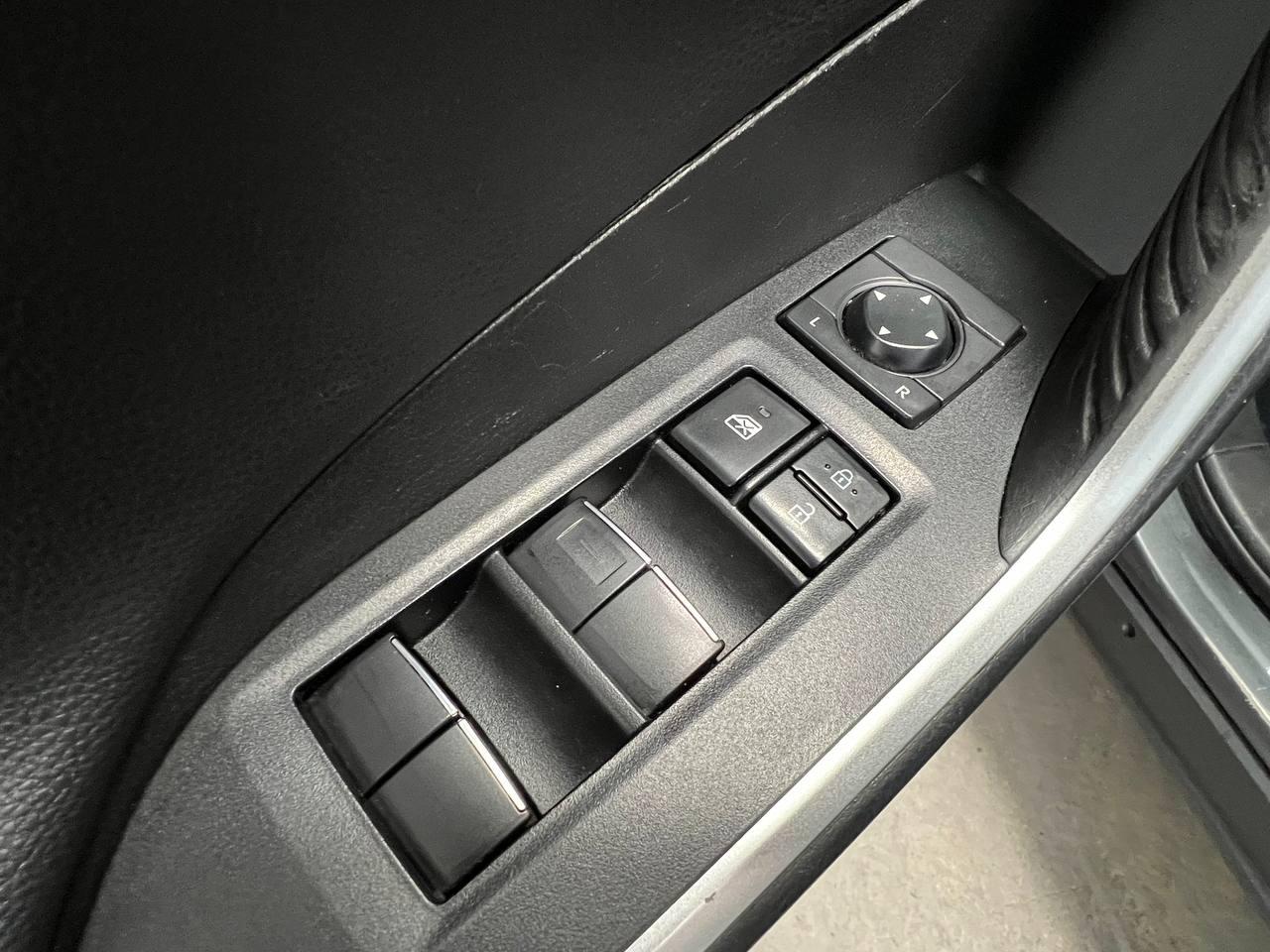 Toyota RAV4 Hybrid XSE AWD 2021