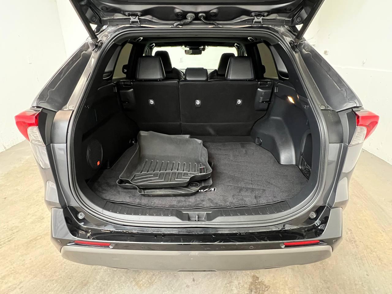 Toyota RAV4 Hybrid XSE AWD 2021