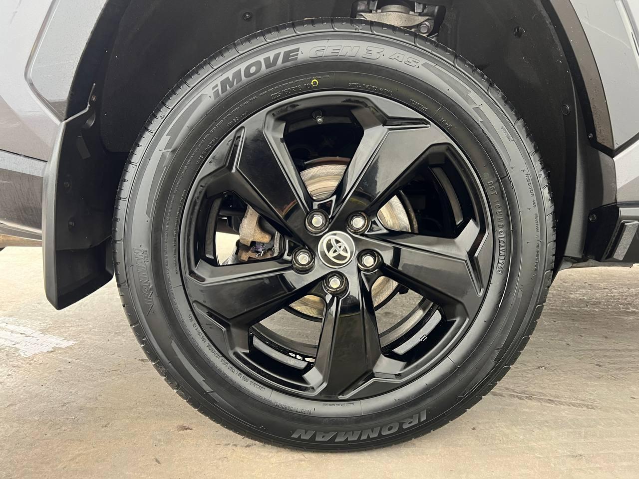 Toyota RAV4 Hybrid XSE AWD 2021