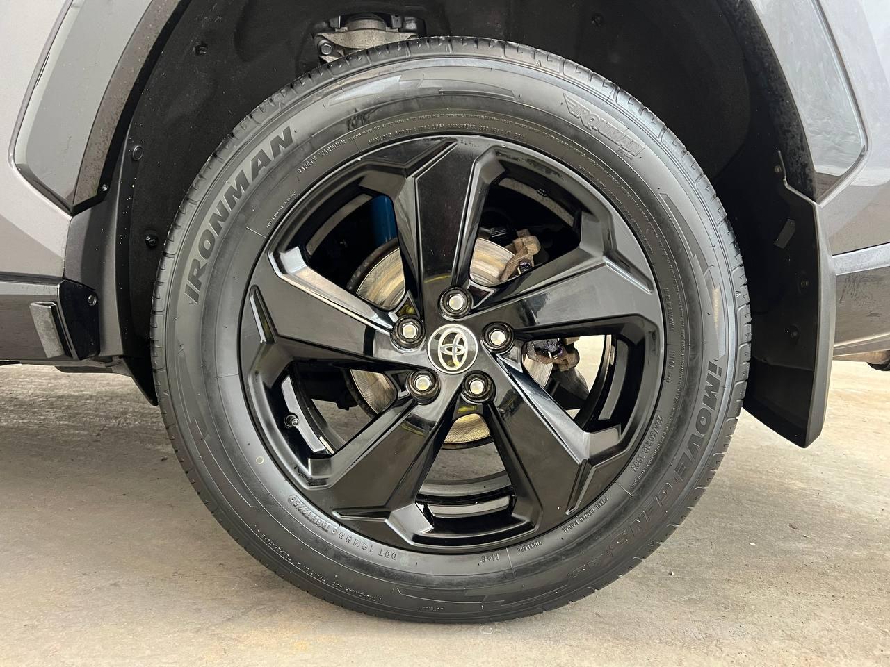 Toyota RAV4 Hybrid XSE AWD 2021