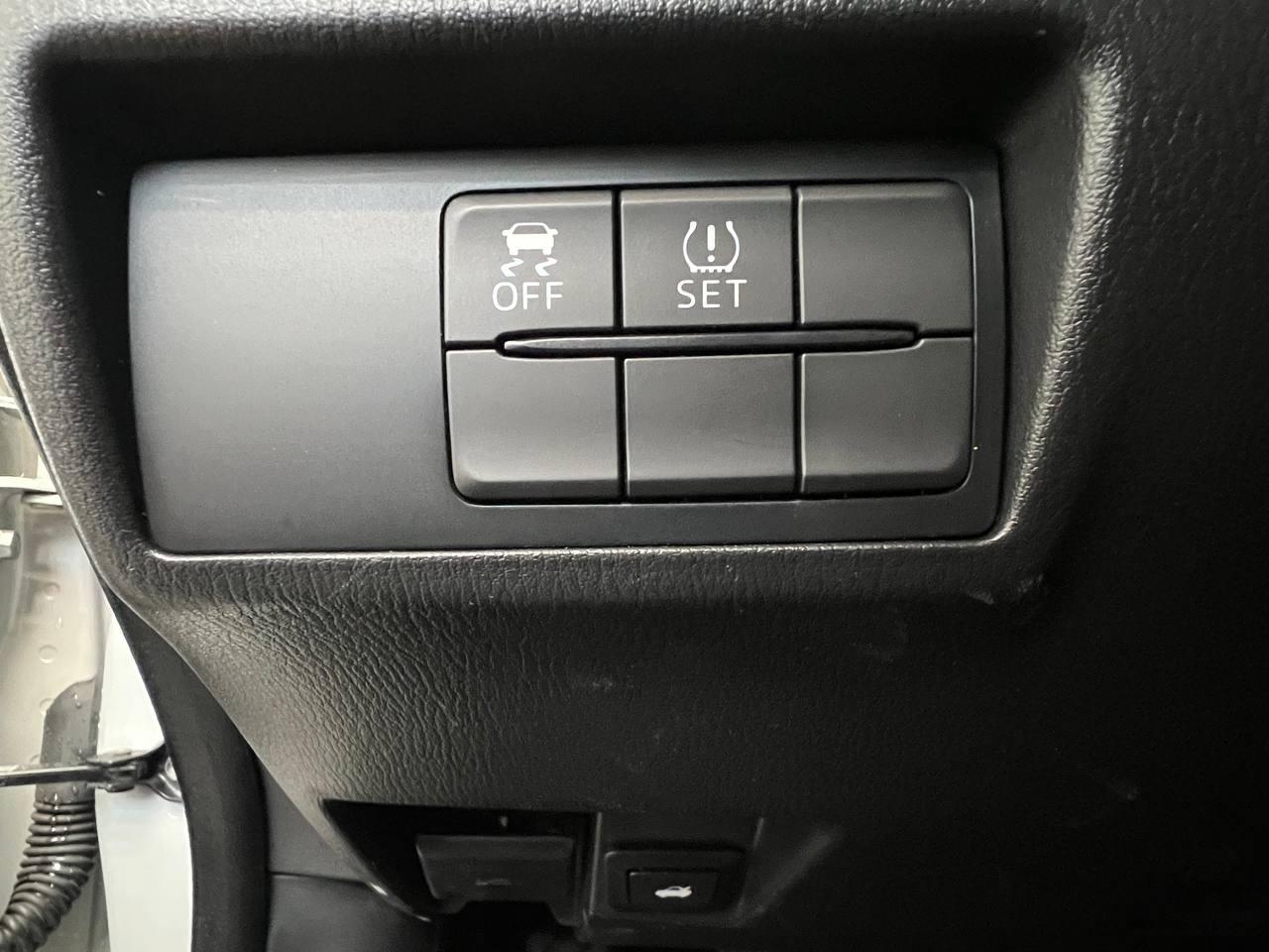 Mazda MX-5 Miata 2dr Conv Man Sport 2016