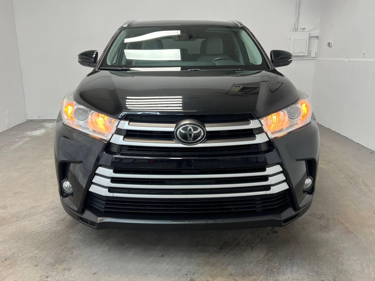 Toyota Highlander XLE V6 AWD (Natl) 2017