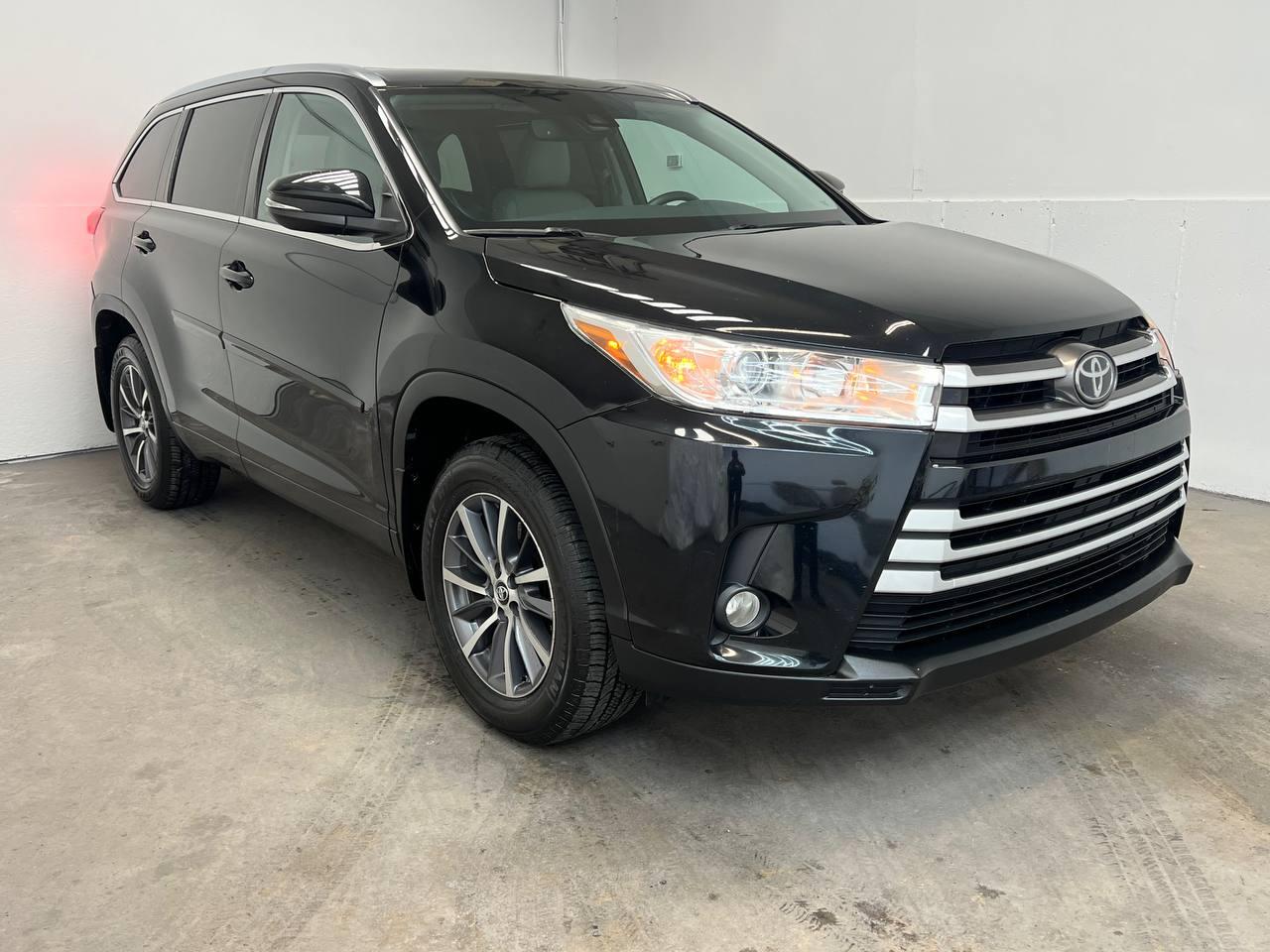 Toyota Highlander XLE V6 AWD (Natl) 2017
