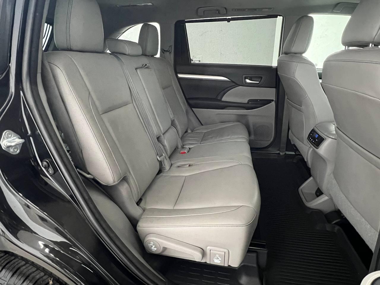 Toyota Highlander XLE V6 AWD (Natl) 2017