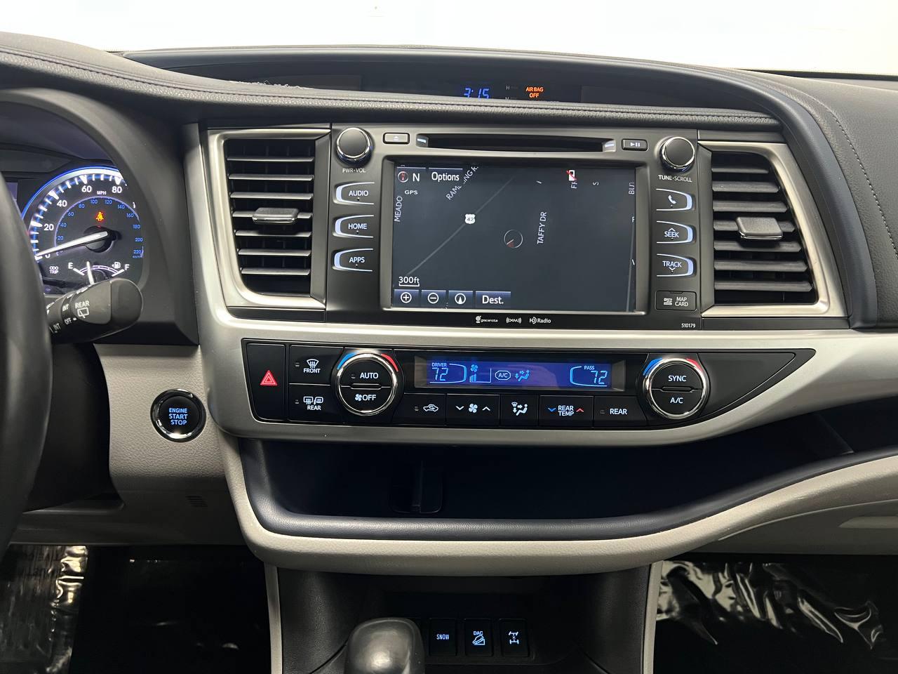 Toyota Highlander XLE V6 AWD (Natl) 2017