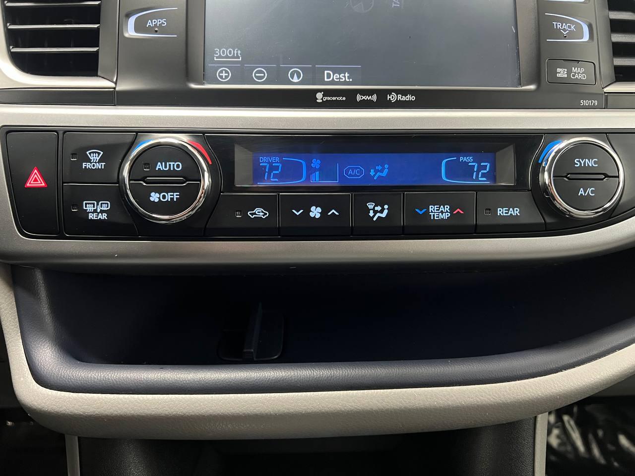 Toyota Highlander XLE V6 AWD (Natl) 2017