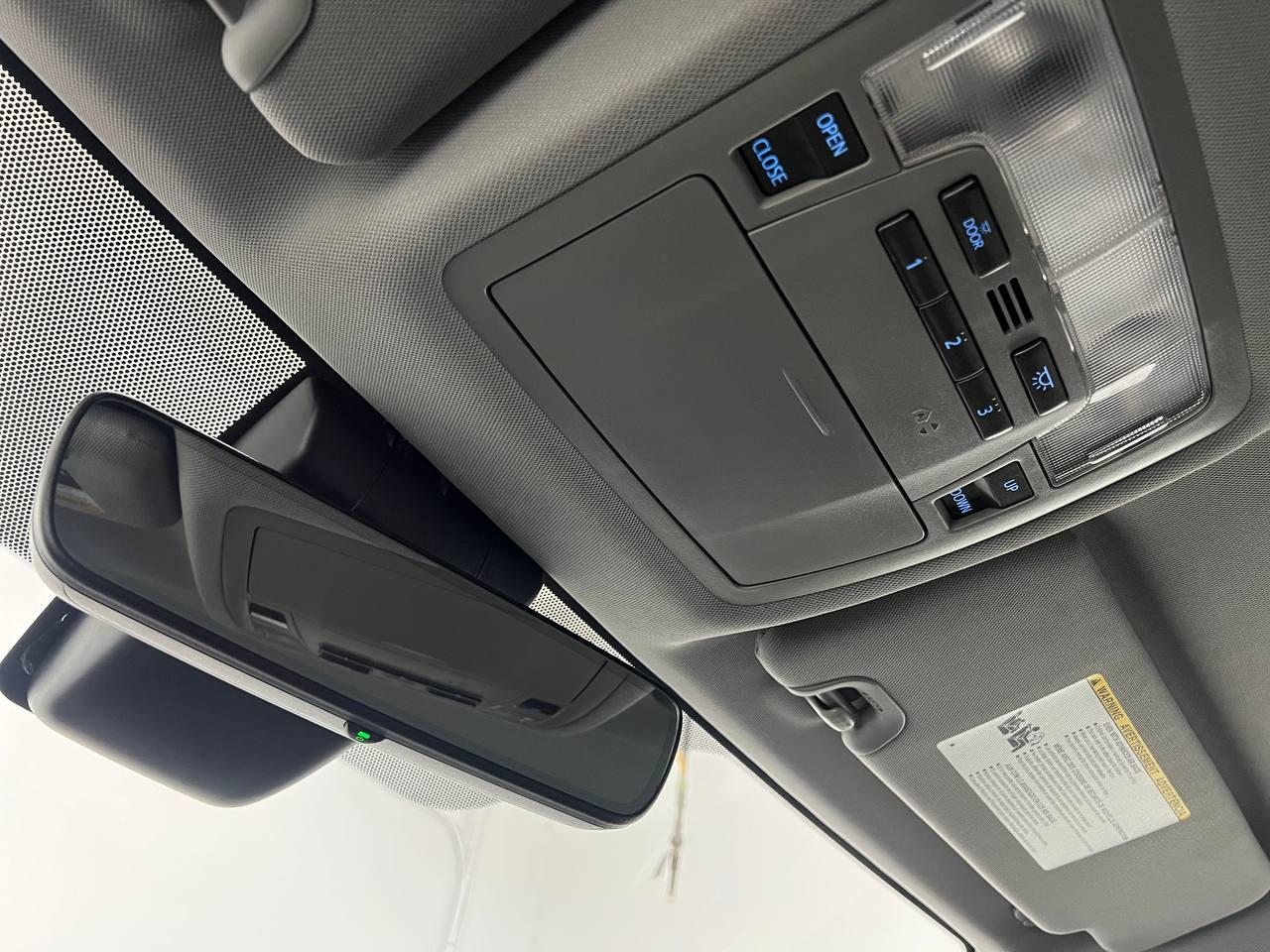 Toyota Highlander XLE V6 AWD (Natl) 2017