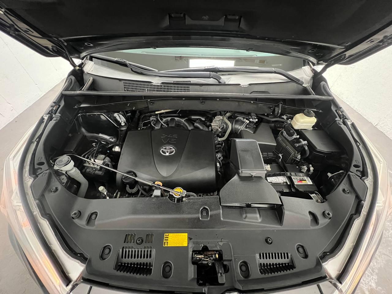 Toyota Highlander XLE V6 AWD (Natl) 2017