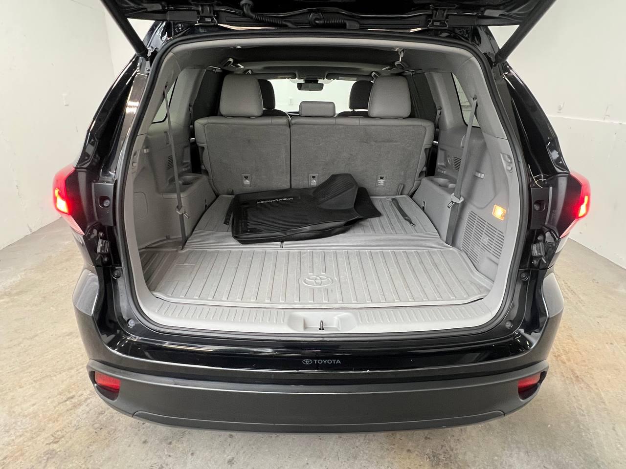 Toyota Highlander XLE V6 AWD (Natl) 2017