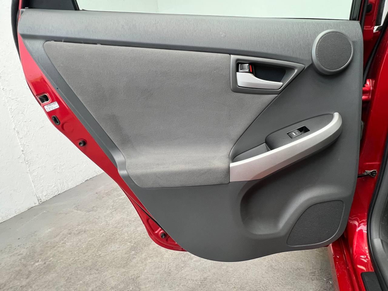 Toyota Prius 5dr HB III (Natl) 2010