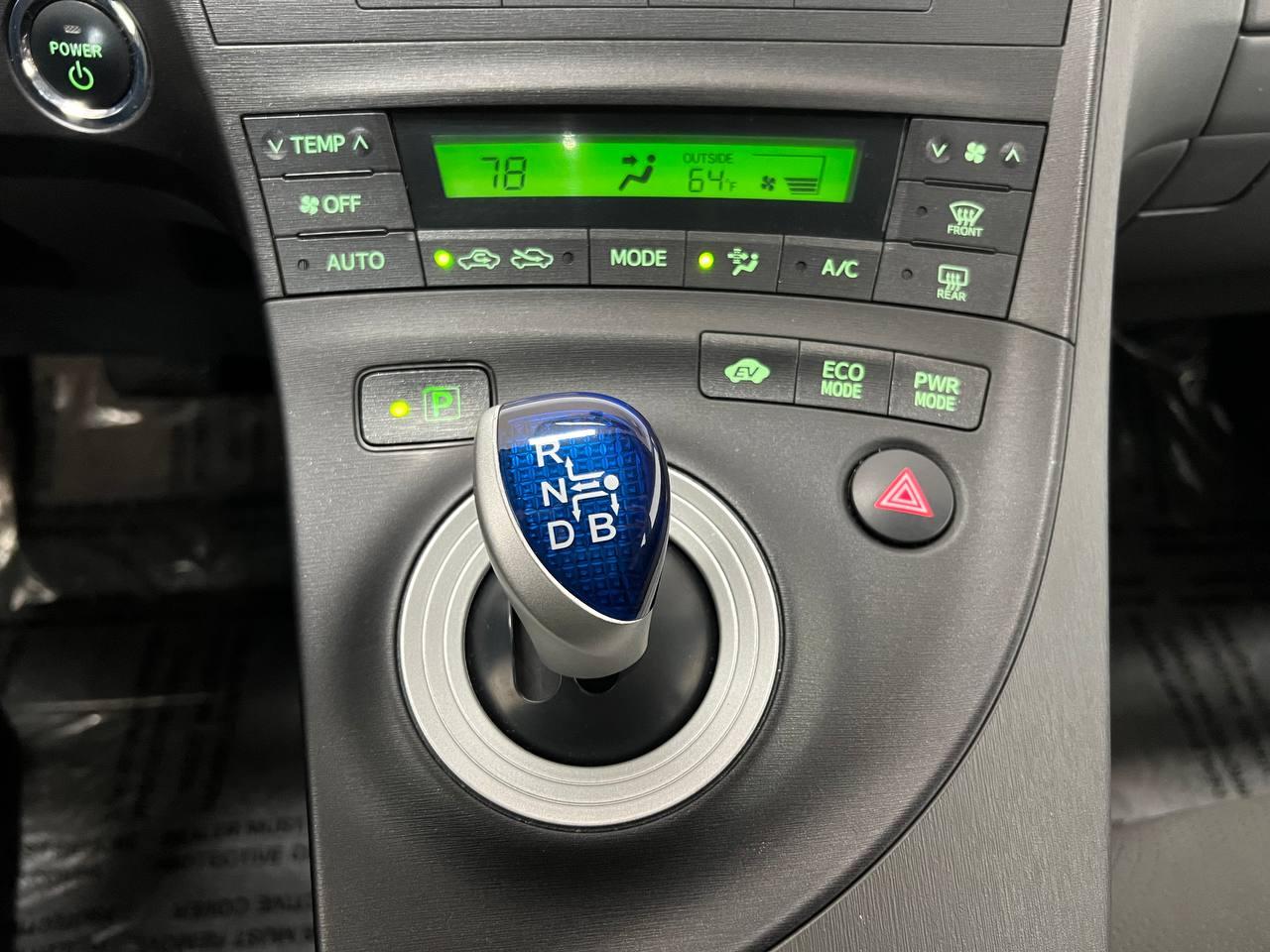 Toyota Prius 5dr HB III (Natl) 2010