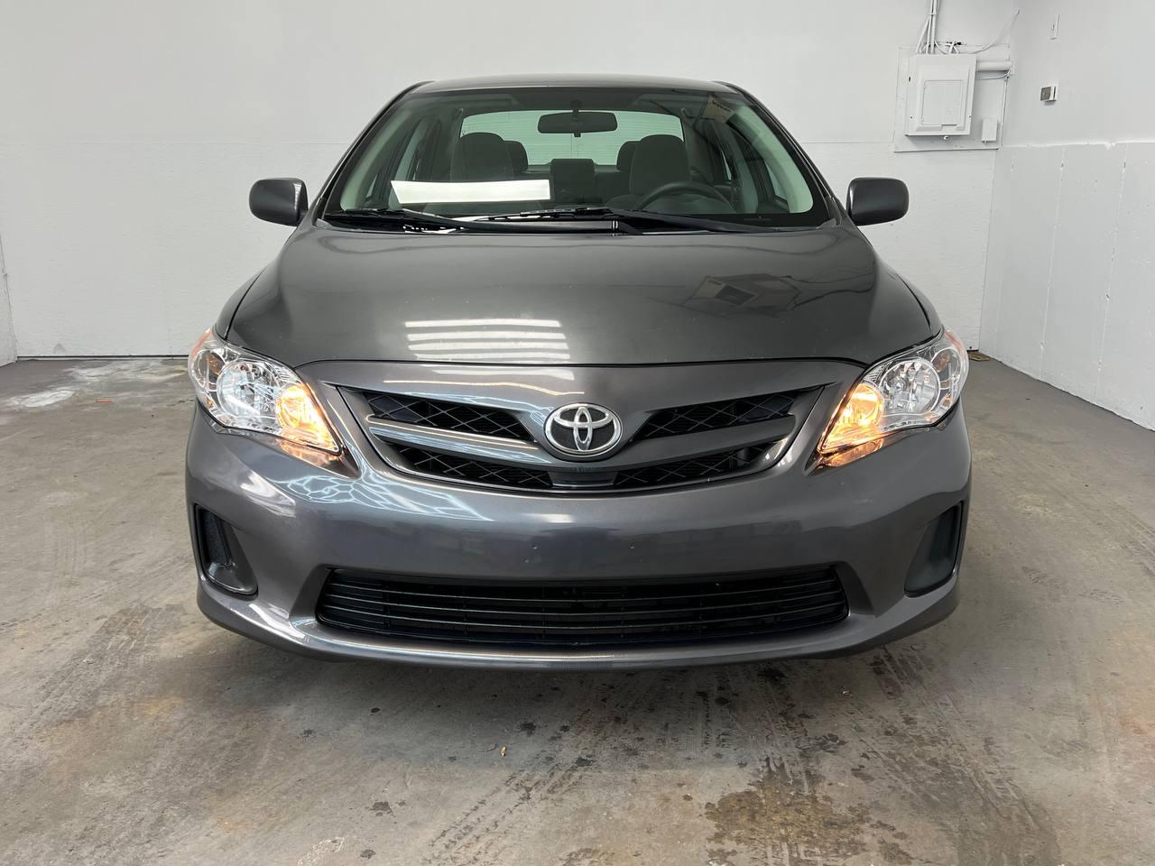 Toyota Corolla 4dr Sdn Auto LE (Natl) 2012