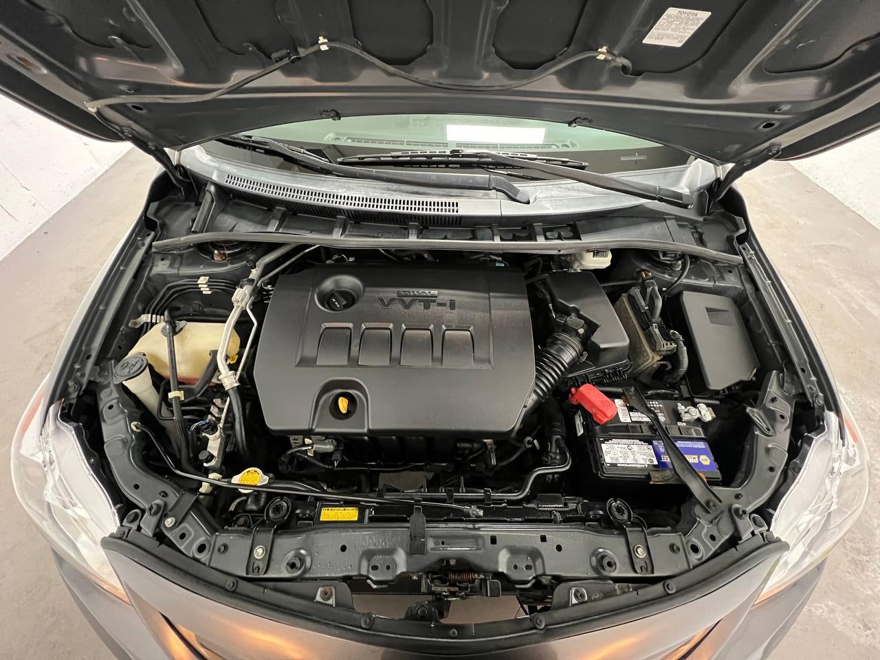 Toyota Corolla 4dr Sdn Auto LE (Natl) 2012