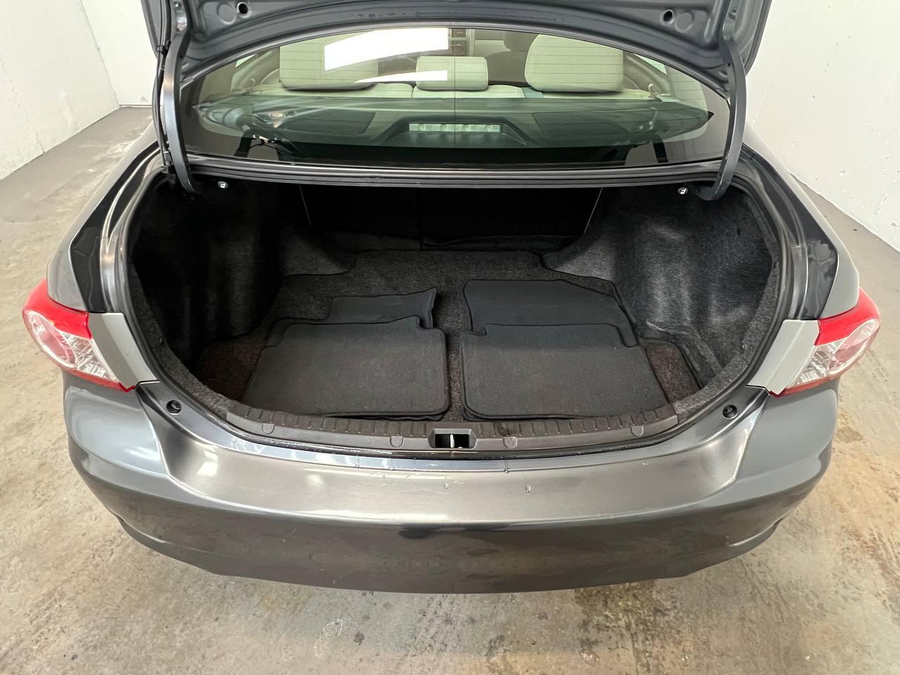 Toyota Corolla 4dr Sdn Auto LE (Natl) 2012